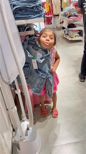 Monday 😂#shortvideo #explore #cute #mojilifamily