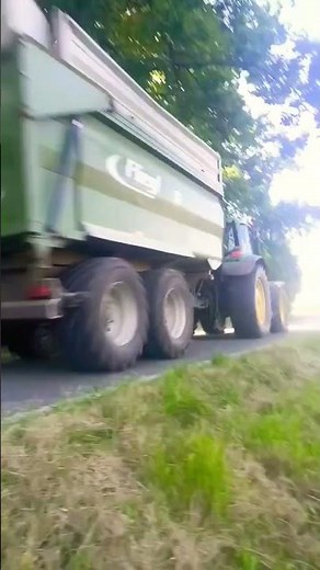 John Deere pozdrav 🚜🌾 #claas #farming #agriculture #agri #farm #farmlife #tractor #johndeere