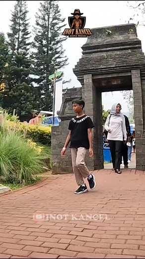 FULL VIDEO YOUTUBE : INOT KANCEL LOKASI : WISATA JATIM PARK 1 (KOTA BATU) #inotkancel #fyp #funnyvideos #funnyprank #justforfun #bushmanprank #scarecrowprank #humanstatueprank #prankmanusiapatung #funnymoments #funnyclip