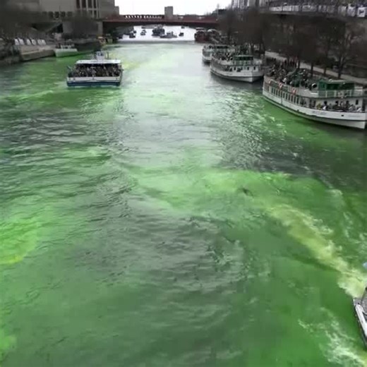 Chicago River turns green in celebration of St. Patrick's Day