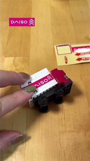 Build your own mini Daiso store and delivery truck with Petit Blocks! ✨