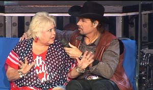 “I studied the Theory of Football. I knew a LOT of the players!” 😂🏈 #BoomerSooner #justaswingin #swingin #ClayCooper #ClayCoopersCountryExpress #ClayCooperTheatre #Branson #BransonMO #BransonMissouri #BransonShows #liveentertainment #audienceengagement #audience #audiences claycoopertheatre.com Clay Cooper's Country Express | Clay Cooper Theatre