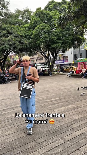 La enamoró frente a su mamá 😍😍 #parati #viral #fyp #amor #texas | chayanne