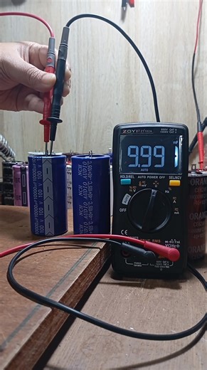 Reques dari komentar pertama dulu ya kang bisa di lihat sendiri kapasitas mf dari elco NCH audio biru dan rubycon pink usr JPN, untuk kapasitas voltasenya di video selanjutnya ya kang sebentar lagi,,,mohon maaf buat reques yg belum keturutan mohon bersabar ngge 🙏 #powerrakitan | Ikhbal Ardilaya