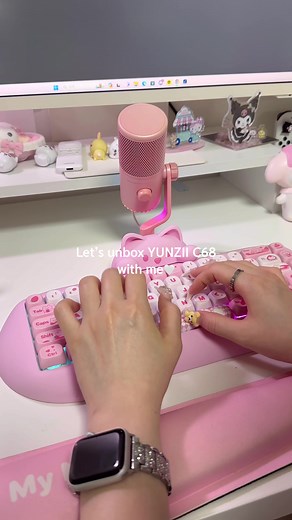 Unboxing my new pink keyboard💗 #keyboard #unboxing #asmr #yunzii #yunziikeyboard @YUNZII KEYBOARD