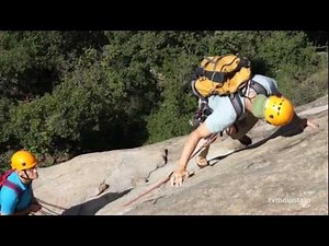 Escalade en falaise Machaby Vallée d'Aoste Italie sport montagne