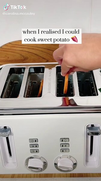Innovative Kitchen Hack: Sweet Potato in Toaster!