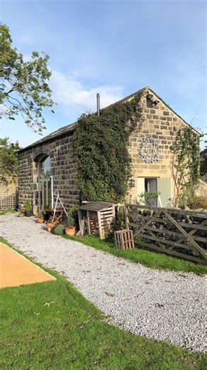 Beautiful Wedding at Chilli Barn: A Country Celebration