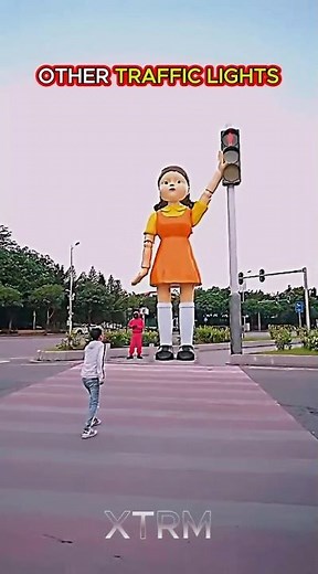 Normal Traffic Lights vs The Smartest Traffic Light