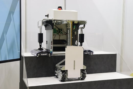 “世界初”の階段昇降ロボット製品化目指す、ユニーク技術でニッチ市場に挑戦