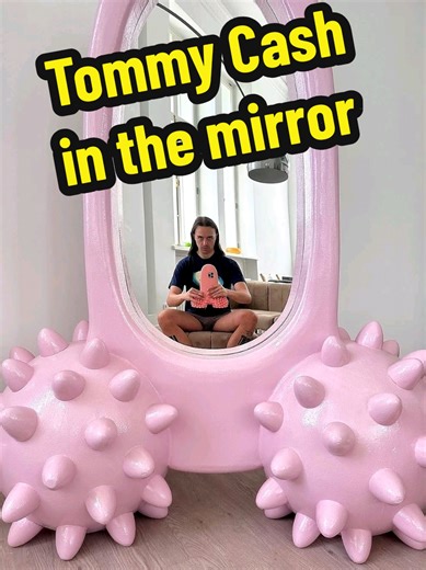 Tommy Cash allo specchio! 🤍❤️🤍 @$ #tommycash #tommycashworld #tommycashlove #eurovision #fyp