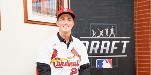 Top pick McGreevy signs with Cards