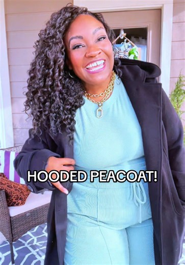 Stylish Hooded Peacoat for Curvy Fashion