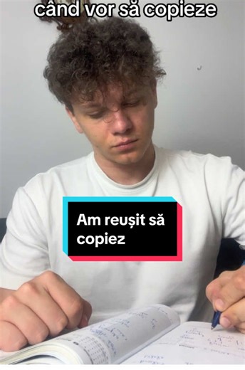 Studenții de la info când au proba de evaluare pe hârtie și nu pe pc😭😭 #coding #it #meme #informatica #student