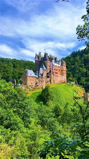 Burg Eltz 🇩🇪 | This Fairytale Castle Feels Unreal 😍