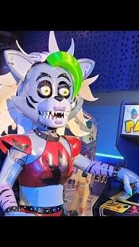 MAKING ROXANNE WOLF (FNAF) EPIC ANIMATRONIC