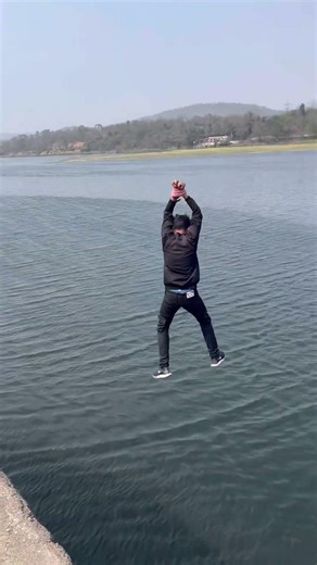 Mera bhai itna jump upper se #shorts
