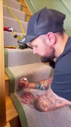 Foam carpet installation process on stairs #shorts #carpet #stairs