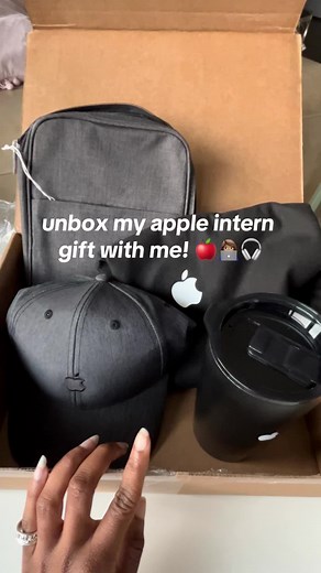 Unboxing Apple Intern Welcome Gift