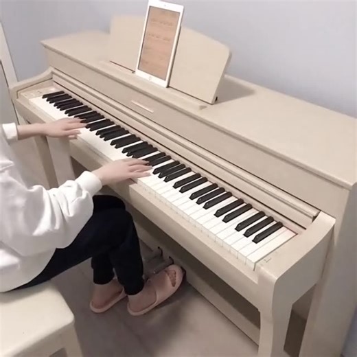 起风了 钢琴演奏版 五线谱简谱钢琴谱 四川音乐学院毕业，演奏喜欢的音乐，记录音乐人生！