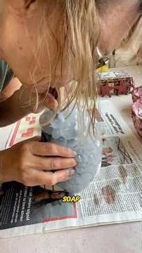 How are patterns drawn on ceramics? #shorts