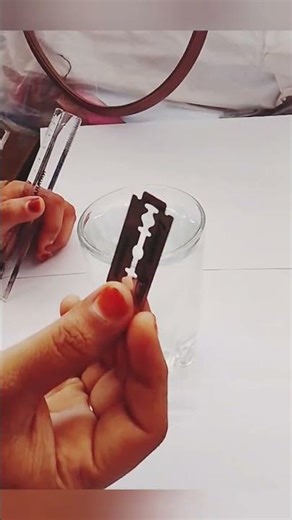 F.S Channel#Water,Blade #SurfaceTension #ScienceExperiment #DIYScience #WaterExperiment #FunScience💫