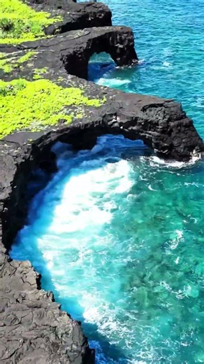 🌋 Explore the Volcanic Cliffs of Samoa - Where Survivor Australia is Filmed