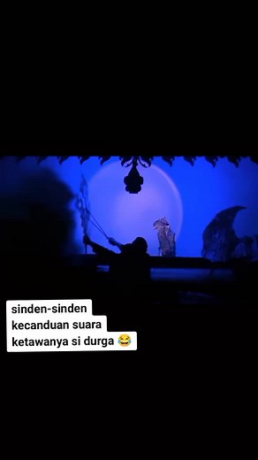 Sinden Ketawa Dewi Durga: Suara Ketawa Sang Durga