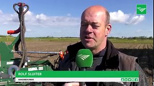 21K views · 150 reactions | Akkerbouwer Rolf Sluiter uit het Groningse Kropswolde was enkele weken geleden één van de eerste in Nederland die mais inzaaide met een Strip-tillmachine als grondbewerking. Deze zaait de mais door de stoppels of groenbemester heen. | Nieuwe Oogst | Facebook
