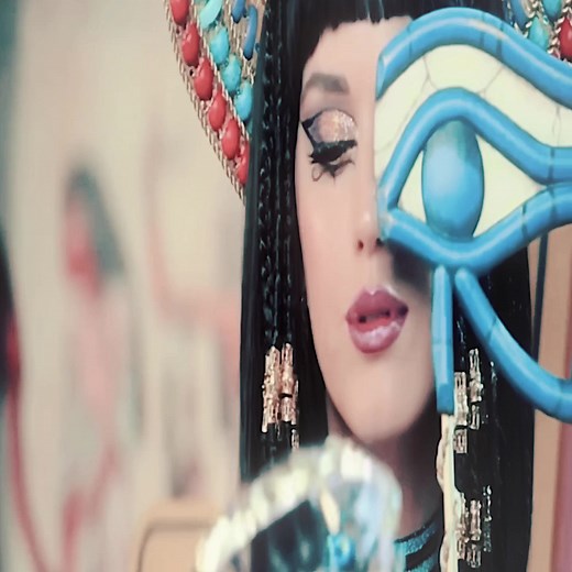 Nostalgic Dance Playlist with Katy Perry and Fifth Harmony