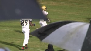 15K views · 148 reactions | Here it is! Anniston's winning play as seen on FNN as the Bulldogs storm back in the 4th Quarter to down the Golden Eagles to remain unbeaten on the season | FNN Network | Facebook