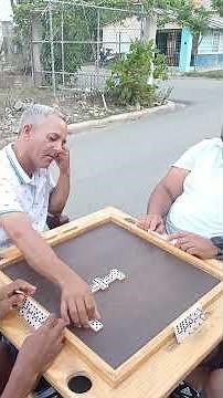 #domino