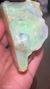 Big Chunk of Andamooka Jelly Opal🌈 #opal #uniquefinds #australianopal #andamookaopal #gemstones #colourpop #beautiful #opalhunter | The Misfits Opal Hunters