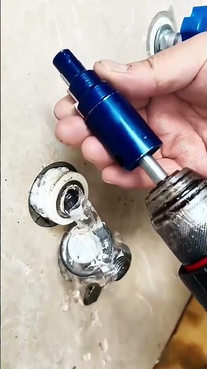 Effortless pipe extraction with corrosion-resistant coating! #PipeExtractor #Tool #Diy