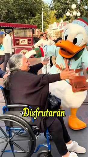 👨‍👩‍👧‍👦✈️ ¡Crea Recuerdos Inolvidables con tu Familia! Planifica un viaje a medida para toda la familia, con actividades emocionantes y relajantes para cada miembro. Juntos, haremos de tu viaje un recuerdo familiar único. 📞 Contáctanos ahora al: 3990-5877 | 3990-7534 | 37624721 🌐 Haz tu reserva en: https://agencialetsgotravel.com/ | Let's go travel