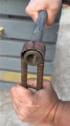 Build a Quick Tool to Loosen Any Pipe Bolt