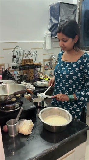 पहली बार नए किचन में माल पुवा बन रहा आज🤤#dailyvlog #couplevolgs #minivlog #vlog #shorts