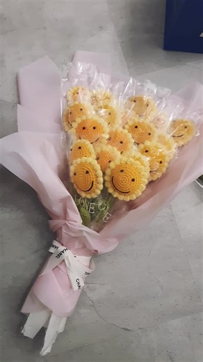 (throwback--- made this a while back but didnt upload it as i didnt wanna ruin the surprise) Been prepping this surprise during my 1 month of maternity leave. cant wait to start giving it out to my students and their parents 💕 They have been showering me and baby andros with so much love the past few months, and im just so grateful for the parents who supported me through 🙏 #mathmunchies #lovelycommunity #thanksgiving #gratitude #grateful #lifebeyondgrades