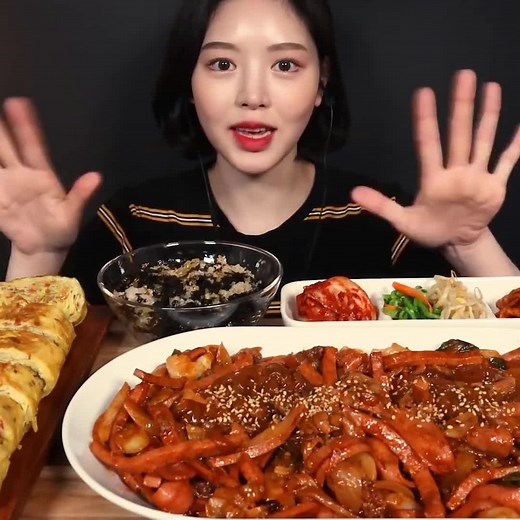 1M views · 10K reactions | ASMR Stir-fried Sausage(Budaebokkeum)Rolled Omelet&Seaweed Mukbang | Boki Mukbang | Facebook