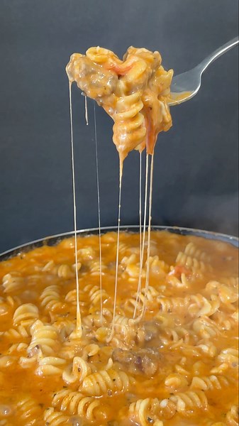 Creamy Mozzarella Pasta 🍝