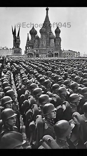 Red Army Parade in Moscow 1941 | Soldiers Marching to the Front