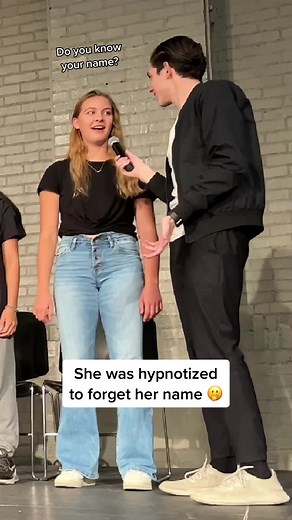 Maybe she thought she was @anna x 🤷‍♂️😂 #hypnosisshow #forgetyourname #noname