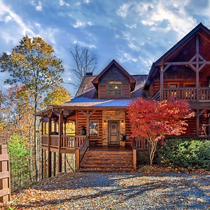 3.4K views · 49 reactions | Leaf peepers are flocking to the woods for colorful fall scenery. Beat them to the best cabins and book your tree trip now! | Evolve | Facebook