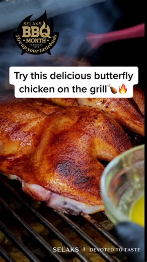 Looking to perfect your chicken barbeque skills? Here are some essential tips to keep in mind! 📝 1️⃣ Keep it simple: A light coating of olive oil, salt, and pepper will do the trick. Most of the times it is the the overload on marinades or sauce that cause flare-ups and mask the natural flavor of the chicken. 2️⃣ Avoid flipping too much 🚨: Resist the urge to keep flipping the chicken and instead, let it cook undisturbed for about 6-7 minutes on each side. Flipping too often can cause the chick