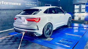 #Audi #RSQ3 #Stage1 💥 Transformez votre Audi RSQ3 en vrai monstre de la route ! Grâce à notre reprogrammation moteur Stage 1 , libérez tout le potentiel de votre 5 cylindres turbo ! ————————————————————— Nos prestations : ➡️ Reprogrammation moteur sur mesure Stage 1 ➡️ Reprogrammation de la boîte automatique OFFERTE ————————————————————— Résultat : de puissance, de couple, de sensations ! ————————————————————— Pourquoi choisir R Performance Engineering ? ✔️ Optimisation sur mesure ✔️ Garantie S