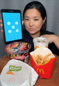 주사위 랜덤 먹방: 불닭볶음탕면과 맥도날드 조합 먹방