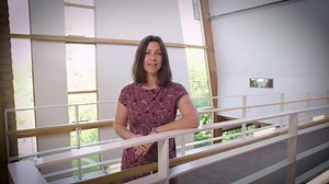 Teaching English online is becoming more popular all over the world, giving learners flexibility in where and how they develop English language skills, and allowing teachers more flexibility in how they work. Our free online course, starting on 7 October, explains the skills, knowledge, digital tools and resources you need to design and deliver effective online English lessons. This course won the top prize for ‘Innovation in teacher resources’ at the British Council’s ELTons awards. #FLteacheng