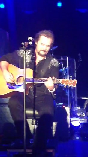 Travis Tritt Live: Tell Me I Was Dreaming
