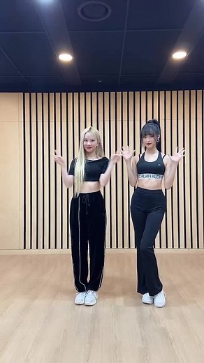 #여자친구 #GFRIEND #은하 #EUNHA x #유주 #YUJU 👑 #MAGO DANCE