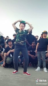 Impressive Intro Dance Performance by Jaja Vankova